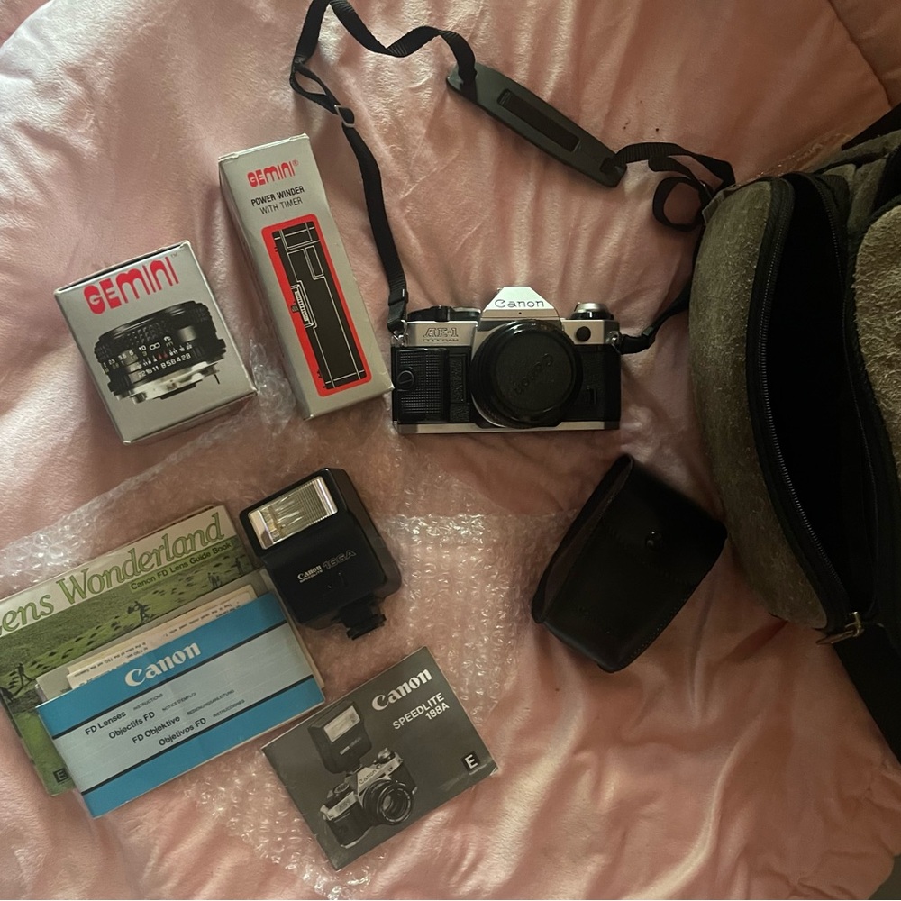 Canon Black and Silver Camera Set with Accessories